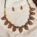 MANGO WITH GUNDUMANI DESIGN