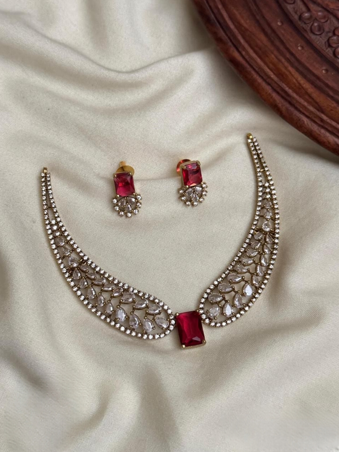 InShot_20260616_165201738 diamond set - Image 1